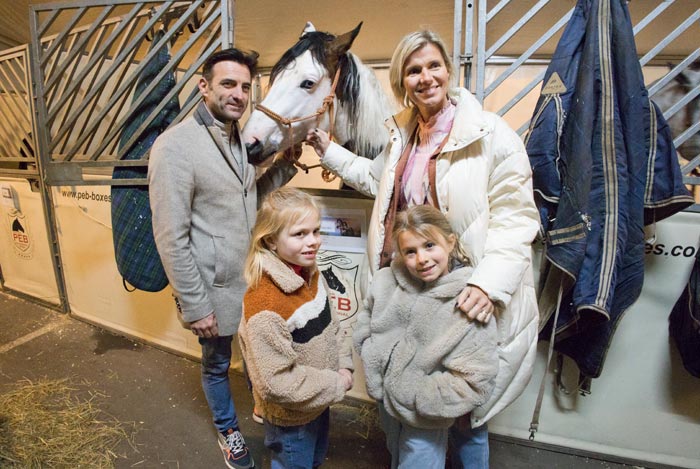 BV's in de paardenstallen van Cavalluna Sportpaleis Antwerpen