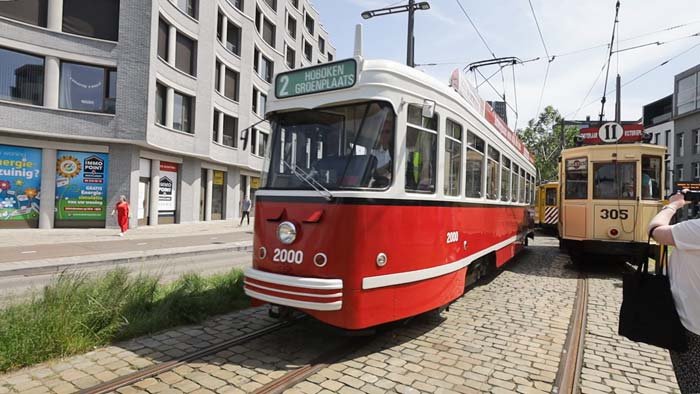 Historische trams toeren door 't Stad